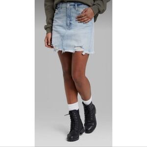 NWT Wild Fable Light Wash Distressed Denim Mini Skirt Size 8 Jean Micro Skirt